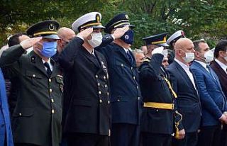 Cumhuriyet Bayramı’nın 98. yılı çelenk sunumuyla...