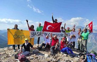 Cumhuriyeti zirvede kutladılar