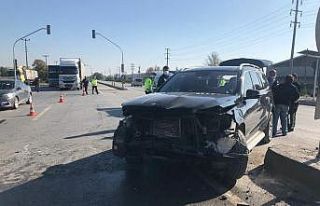 D-100’de aynı yerde 2 ayrı kaza