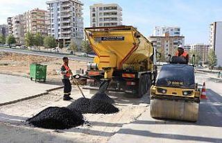 Deforme olan yollarda asfalt çalışması