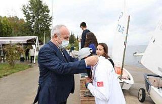 Derince’de yelken heyecanı sona erdi