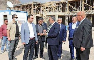 Develi’de ilçe protokolü Engelsiz Yaşam Merkezindeki...