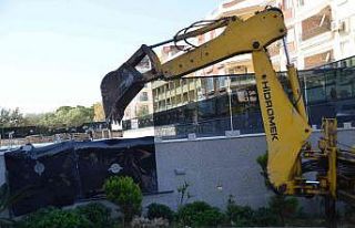 Didim’de “İkiz kulelerin” izinsiz yapılarında...