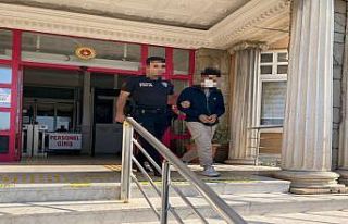 Didim’de ziynet eşyası çalan hırsızlar tutuklandı