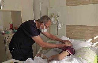 Down sendromlu hasta başarılı ameliyat ile göz...