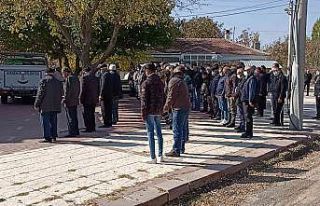 Dünürü tarafından öldürülen şahıs toprağa...