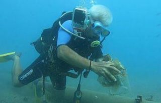 Dünyaca ünlü Konyaaltı Sahili’nde deniz dibinden...