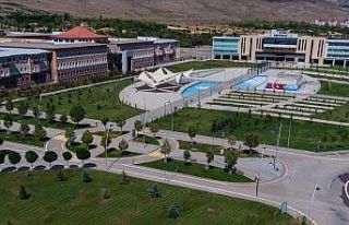 EBYÜ’lü 3 akademisyenimiz en etkili bilim insanları...