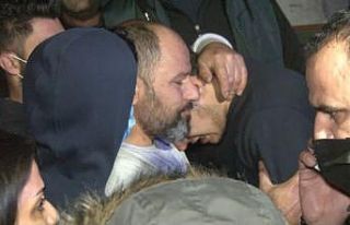 Esenyurt’ta kağıt fabrikasındaki yangın söndürüldü:...