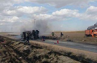 Eskişehir’de tır devrildi: 1 yaralı