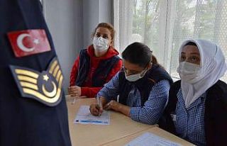 Fabrika işçilerine madde bağımlılığı anlatıldı