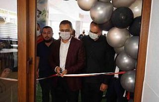 Finike Anadolu Lisesine z-kütüphane açıldı