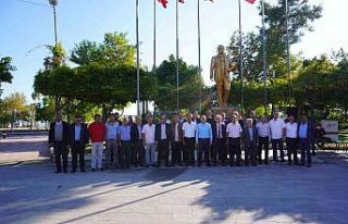 Finike’de Muhtarlar Günü törenle kutlandı.