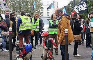 Fransa’da cinsel taciz mağduru kadınlara destek...