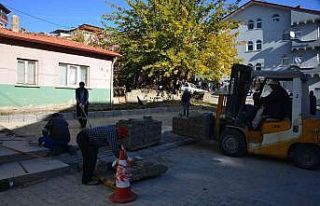 Gediz’de yol çalışmaları