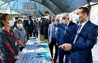 Geleceğin bilim adamları Yeşilyurt bilim şenliğinde...