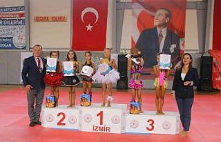Geleceğin fıtness sporcuları şampiyona heyecanını...