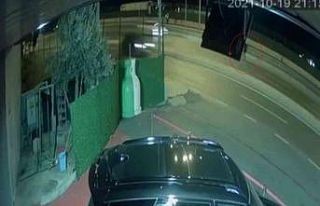 Genç kadının hayatını kaybettiği kaza kamerada