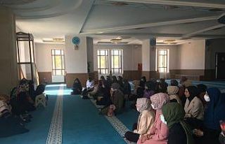 Gençler “Gelin Tanış Olalım” programında...