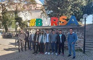 Gençlik Bursa’da yollarda