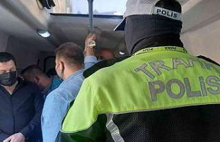 Giresun’da polisten ayakta yolcu denetimi