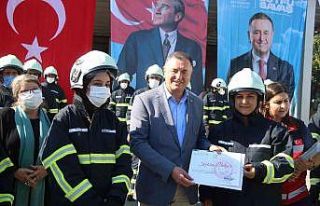 Gönüllü itfaiyeciler göreve başladı