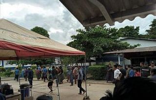 Guatemala’da aşı karşıtları sağlık ekiplerine...