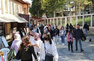 Güneşli hava Odunpazarı’na yaradı