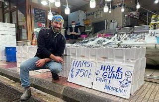 Hamsinin fiyatı dibi gördü: 7,5 lira