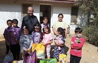 Harçlıklarını biriktirerek aldıkları mamaları...