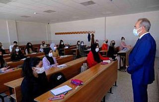 Hasret bitti, öğrencileri ile buluştu