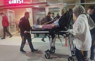 Hastaneye gitmek istemeyen yaşlı kadın bıçak...