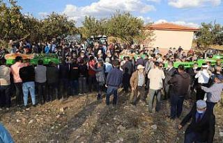 Hayal kurdukları sınıf sıraları musalla taşları...