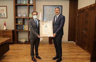 Hayırsever iş insanı Erhan Hisar’a teşekkür...