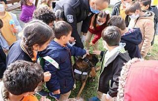 Hayvanları Koruma Günü’nde çocuklara hayvan...