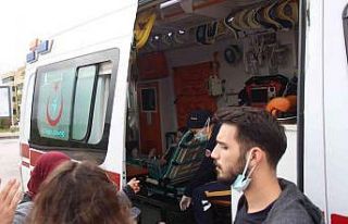 İki otomobilin çarpışması neticesinde bir çocuk...