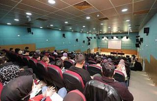 İlahiyat Fakültesinin ilk dersinde “Nurettin Topçu”...