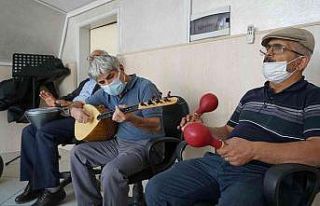 İleri Yaş Atölyelerinde eğitimler başladı