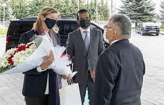 İngiliz müsteşar Kayseri Büyükşehir Belediyesi’ni...