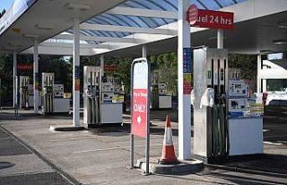 İngiliz ordusu akaryakıt dağıtımına başlıyor