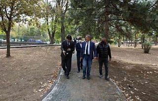 İsa Yusuf Alptekin Parkı’nda çalışmalar devam...