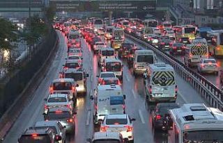 İstanbul’da haftanın ilk iş gününde yağmur,...