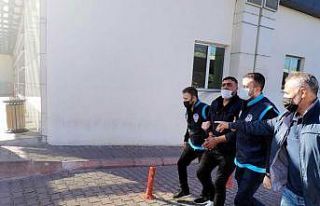 İşten çıkarılınca iş makinesi ve kulübeyi...