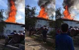 İtfaiye erleri, yanan evdeki altınları sahiplerine...