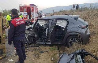 İzmir-Ödemiş yolunda feci kaza: 2 ölü, 4 yaralı