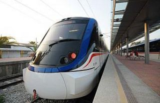İzmir’de sinyalizasyon kablolarının kesilmesi...