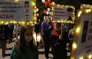 İzmir’in ilçelerinde Cumhuriyet coşkusu gece...