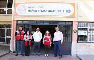 İzmit Belediyesi’nden okullara hijyen paketi desteği