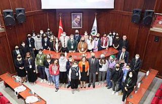 İzmit Belediyesi’nden yabancı öğrencilere çevre...