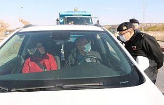 Jandarma, kazaların önüne geçebilmek için denetimlerini...